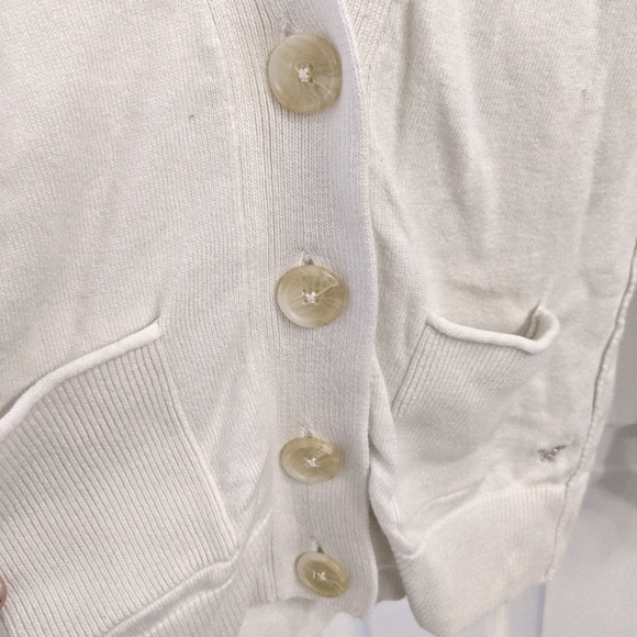 3 for $15 - White hooded American Eagle cardigan - Picture 4 of 4
